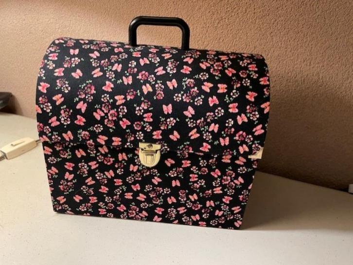 Sierraden koffer met uitneembaar bakje, Sieraden, Tassen en Uiterlijk, Beautycases, Nieuw, Overige kleuren, Met slot, Ophalen of Verzenden