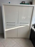 Kast. Creme kleur hoogglans 150x120x40, Huis en Inrichting, Ophalen, Zo goed als nieuw