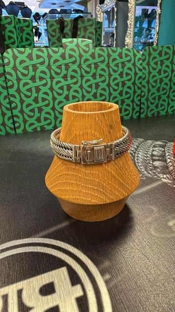 BUDDHA TO BUDDHA ARMBAND TYPE 151 F EDWIN SMALL € 349,95 beschikbaar voor biedingen