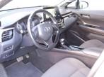 Toyota C-HR 1.8 Hybrid Executive - Stoelverwarming - Navigat, Adaptive Cruise Control, Euro 6, 4 cilinders, Leder en Stof
