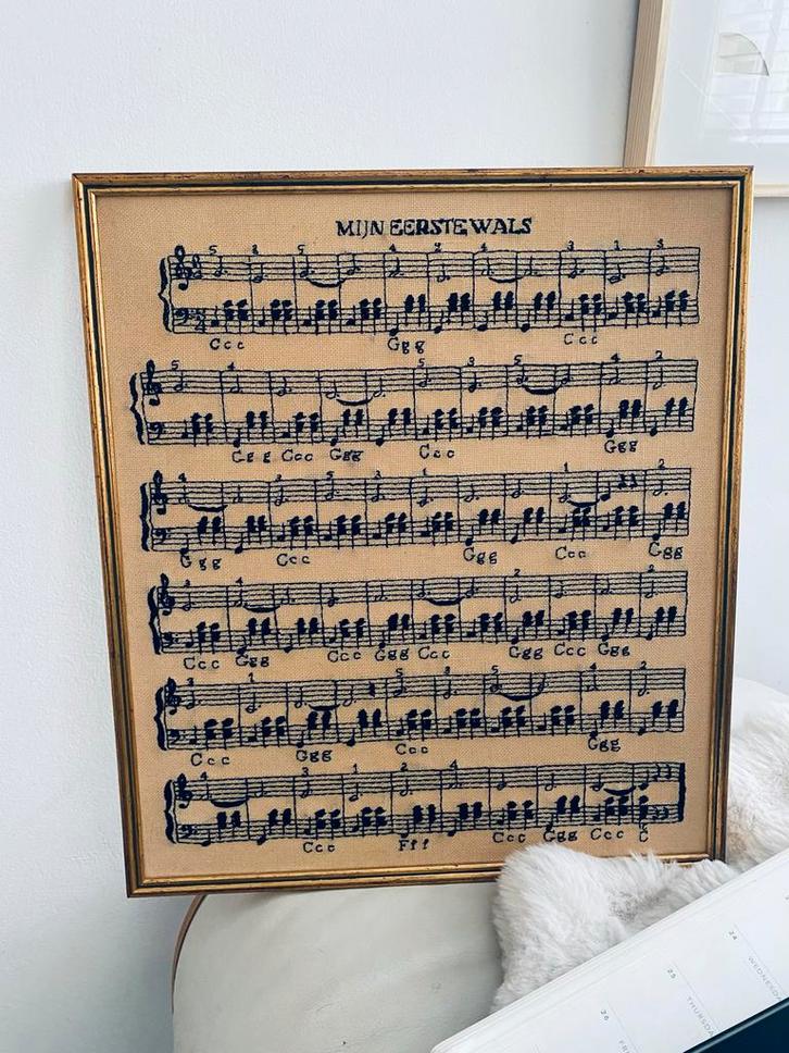 Geborduurde bladmuziek - Mijn Eerste Wals, Antiek en Kunst, Antiek | Kleden en Textiel, Ophalen of Verzenden