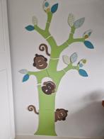 Vrolijke houten apenboom als wanddecoratie voor kinderkamer, Ophalen of Verzenden, Zo goed als nieuw, Wanddecoratie