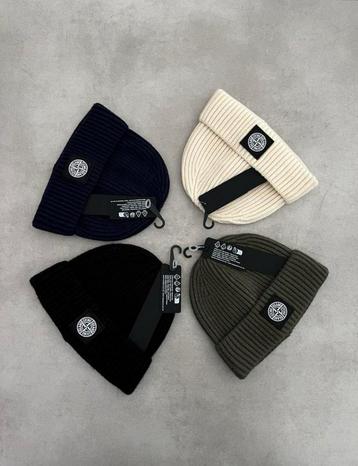 Stone Island mutsen te koop beschikbaar voor biedingen