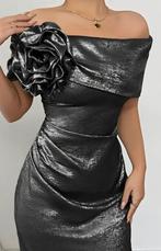 Grijze Off shoulder maxi jurk, Kleding | Dames, Gelegenheidskleding, Maat 38/40 (M), Galajurk, Nieuw, Ophalen of Verzenden