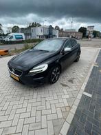 Volvo V40 1.5 T3 152PK Geartronic 2018 Polar+Sport R-Design, Auto's, Volvo, 65 €/maand, 1498 cc, Zwart, 4 cilinders