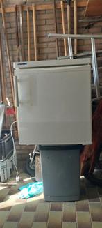 Een koelkastje LIEBHERR met vriesvakje, Witgoed en Apparatuur, Met vriesvak, Ophalen of Verzenden, Zo goed als nieuw, 45 tot 60 cm