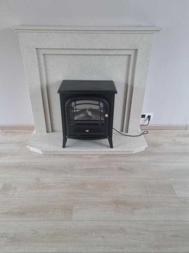 Natuurstenen schouw met elektrische kachel, Huis en Inrichting, Haarden, Gebruikt, Elektrische haard, Ophalen