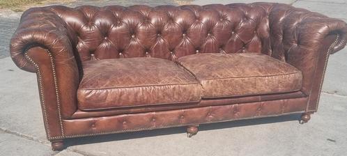 Vintage Chesterfield sofa cigar brown + GRATIS BEZORGING, Huis en Inrichting, Banken | Bankstellen, Gebruikt, Rechte bank, Driepersoons