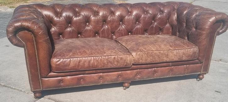 Vintage Chesterfield sofa cigar brown + GRATIS BEZORGING, Huis en Inrichting, Banken | Bankstellen, Gebruikt, Rechte bank, Driepersoons