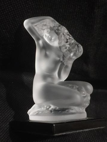 Lalique Crystal "Floreal" beschikbaar voor biedingen