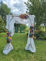 Bruiloft Backdrop met Bloemen en Stof, Ophalen, Zo goed als nieuw