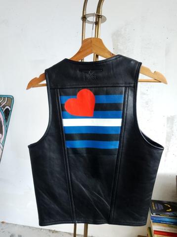 Mister B Leather Muscle Vest Leather Flag Black beschikbaar voor biedingen