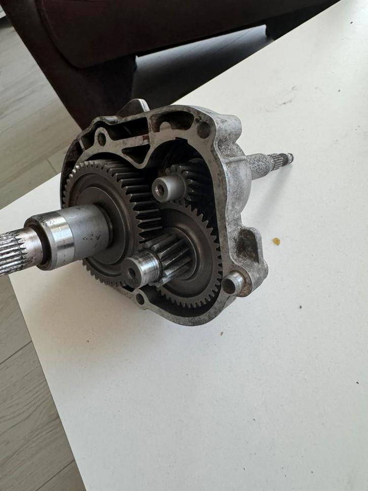 piaggio vertanding, Fietsen en Brommers, Brommeronderdelen | Algemeen, Zo goed als nieuw, Blok, Ophalen