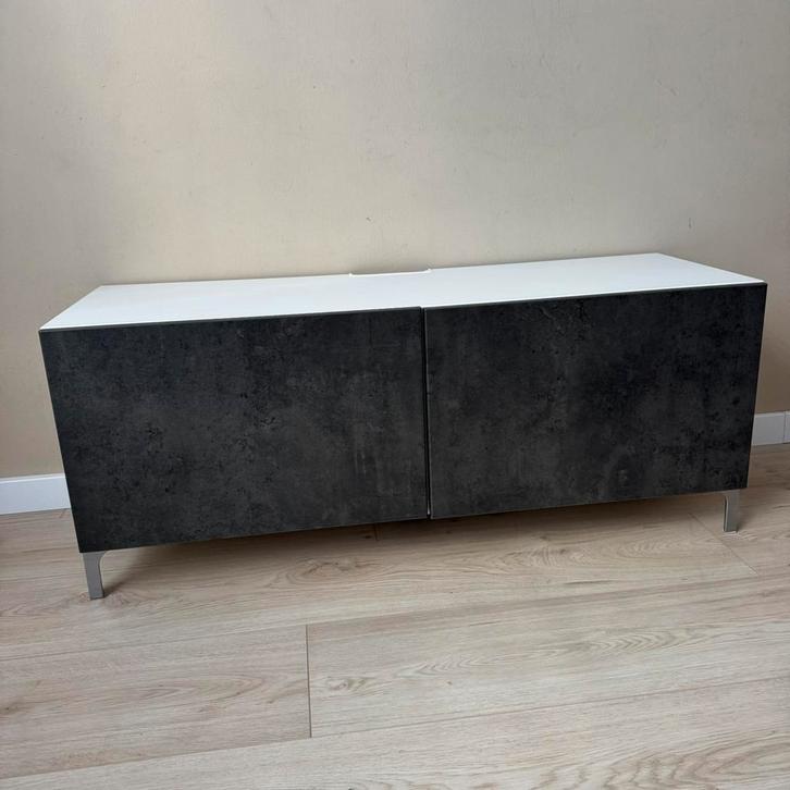Tv-meubel ikea besta, Huis en Inrichting, Kasten | Dressoirs, Zo goed als nieuw, 100 tot 150 cm, 25 tot 50 cm, Met deur(en), Met plank(en)