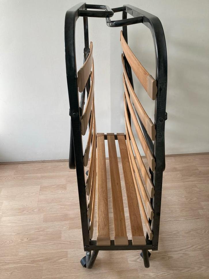 Opklapbed / Logeerbed - Eenpersoons, Huis en Inrichting, Slaapkamer | Bedden, Gebruikt, Eenpersoons, 90 cm, 200 cm, Metaal, Zwart