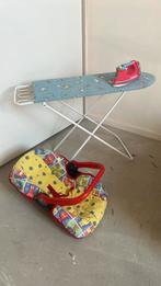 Kinderspeelgoed strijkplank strijkbout en maxi-cosi, Kinderen en Baby's, Speelgoed | Overig, Ophalen, Gebruikt