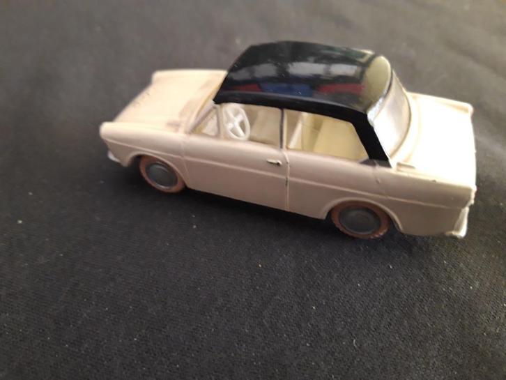 Daf Daffodil 32 '65-67 wit met zwart dak ( repaint) Lion, Hobby en Vrije tijd, Modelauto's | 1:43, Gebruikt, Auto, Overige merken