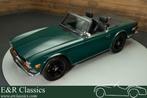 Triumph TR6 | Gerestaureerd | Overdrive | Hard Top | 1974, 2500 cc, Achterwielaandrijving, Zwart, Cabriolet