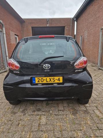Toyota Aygo 1.0 12V Vvt-i 5DRS 2010 Zwart i beschikbaar voor biedingen