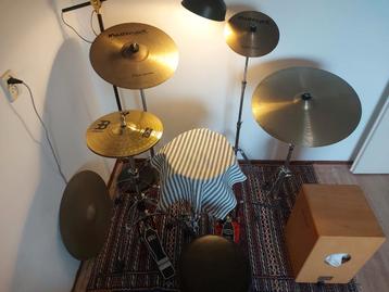 Akoestisch drumstel laag volume beschikbaar voor biedingen