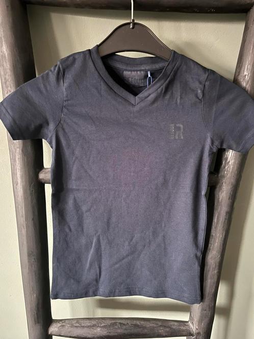 Donkerblauw Retour shirt 110 t-shirts blauw tee merkkleding, Kinderen en Baby's, Kinderkleding | Maat 110, Nieuw, Jongen, Shirt of Longsleeve