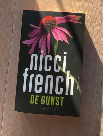 Nicci French - De Gunst gratis bezorging adam centrum, zuid beschikbaar voor biedingen