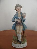 biscuit porseleinen heer met duif, Ophalen of Verzenden