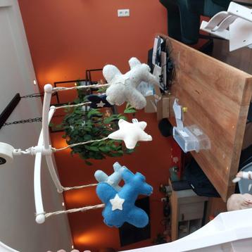 Piep kids muziekmobiel vliegtuigen beschikbaar voor biedingen