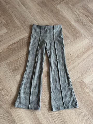 Nieuwe flared krijtstreep broek maat 140 beschikbaar voor biedingen