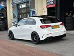 Mercedes-Benz A-klasse 200 AMG Aut Leer Camera Carplay Pano, Gebruikt, Euro 6, 4 cilinders, Bedrijf