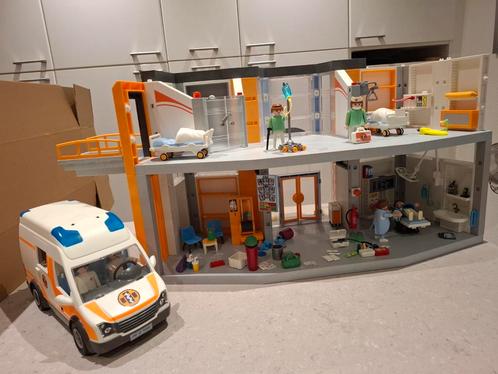 Playmobil ziekenhuis met ambulance, Kinderen en Baby's, Speelgoed | Playmobil, Gebruikt, Complete set, Ophalen of Verzenden
