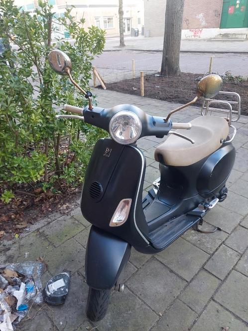 Vespa LX 50 2010, Fietsen en Brommers, Scooters | Vespa, Zo goed als nieuw, Vespa LX, Ophalen