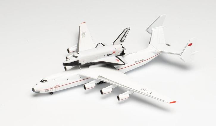 Antonov An-225 Mriya met Buran Orbiter Shuttle Herpa 562812, Verzamelen, Luchtvaart en Vliegtuigspotten, Nieuw, Schaalmodel, Verzenden