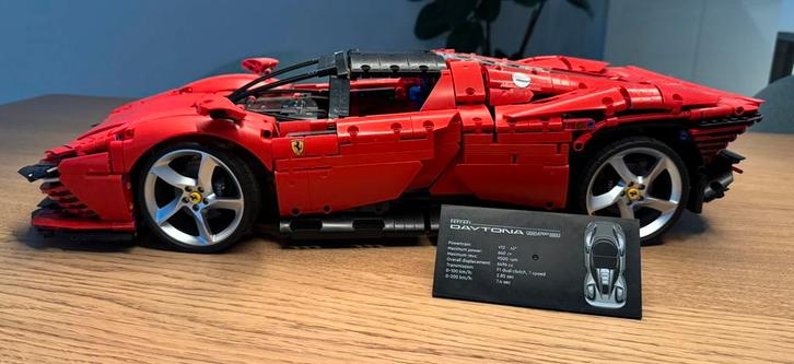 LEGO Technic (42143) - Ferrari Daytona SP3, Kinderen en Baby's, Speelgoed | Duplo en Lego, Zo goed als nieuw, Lego, Losse stenen