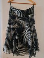 Zwarte rok met print - Maat M, Maat 38/40 (M), Zwart, Ophalen of Verzenden, Zo goed als nieuw