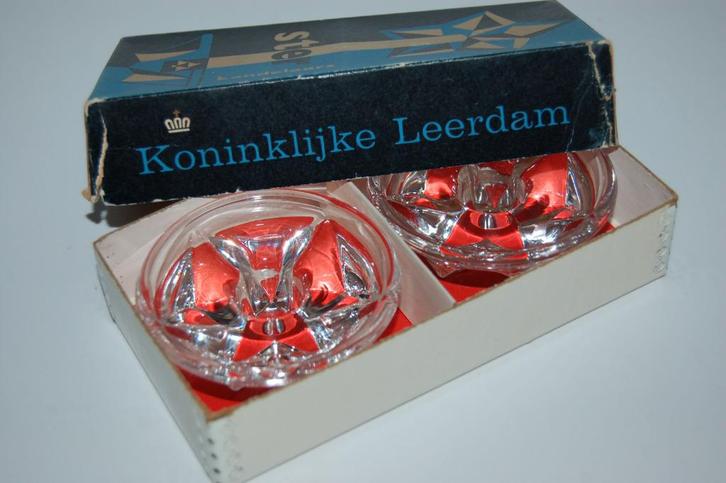 Floris Meydam Leerdam: dozen met Sterkandelaars, Antiek en Kunst, Antiek | Kandelaars, Glas, Ophalen of Verzenden