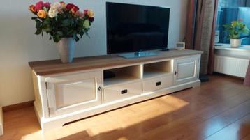 TV meubel  beschikbaar voor biedingen