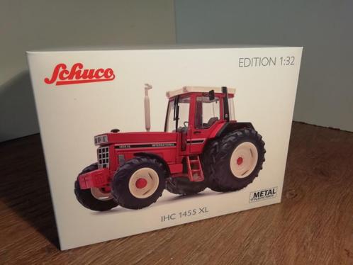 Te koop Schuco International IHC 1455 XL Dubbellucht., Hobby en Vrije tijd, Modelauto's | 1:32, Nieuw, Tractor of Landbouw, Schuco