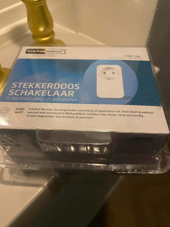 KlikAanKlikUit Stekkerdoos Schakelaar ACD-3500 Nieuw, Doe-het-zelf en Verbouw, Elektra en Kabels, Nieuw, Stekker, Ophalen of Verzenden