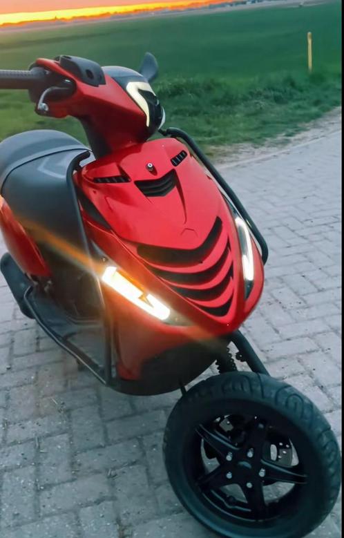 Zip 4t (te ruil/te koop), Fietsen en Brommers, Brommeronderdelen | Scooters, Zo goed als nieuw, Piaggio, Uitlaat, Ophalen