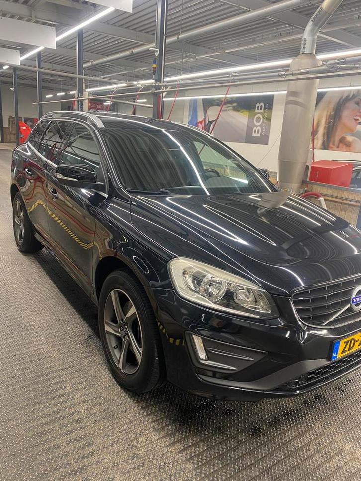 Volvo XC60 D4 R-Design tuned, Auto's, Volvo, Particulier, XC60, Diesel, B, SUV of Terreinwagen, Handgeschakeld, Geïmporteerd, Zwart