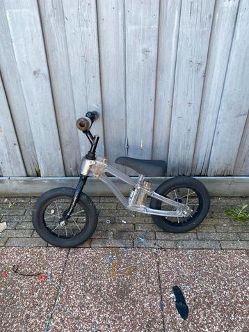 Loopfiets in goede sraat. beschikbaar voor biedingen