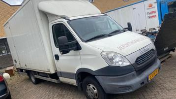 Iveco 40C13 meubelbak met laadklep beschikbaar voor biedingen