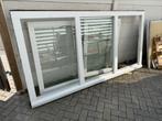 Hardhouten kozijn met  HR ++ glas en horren., Raamkozijn, Ophalen of Verzenden, Zo goed als nieuw, 75 tot 150 cm