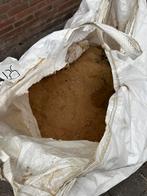 Gratis ophalen! Zand, betonblokken en europallet, Ophalen, Zo goed als nieuw, Ophoogzand