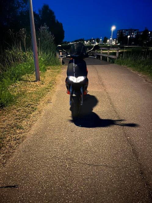 Gilera runner a1, Fietsen en Brommers, Scooters | Piaggio, Zo goed als nieuw, Overige modellen, Tweetakt, Ophalen