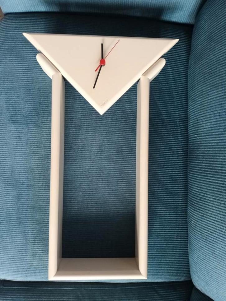 Creme witte wit klok timeline op batterij wandklok hangklok, Huis en Inrichting, Woonaccessoires | Klokken, Gebruikt, Wandklok