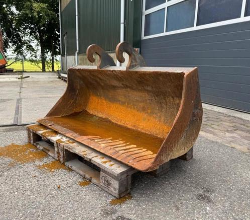 Matt Nielen wide bucket CW10 130cm graafbak, Zakelijke goederen, Machines en Bouw | Onderdelen