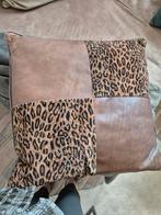 Lederen Woonkussen met Luipaardprint, Huis en Inrichting, Woonaccessoires | Kussens, Ophalen, Zo goed als nieuw, Bruin, Vierkant