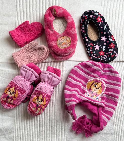 Roze set skye paw patrol muts sloffen en handschoenen ZGAN, Kinderen en Baby's, Kinderkleding | Mutsen, Sjaals en Handschoenen